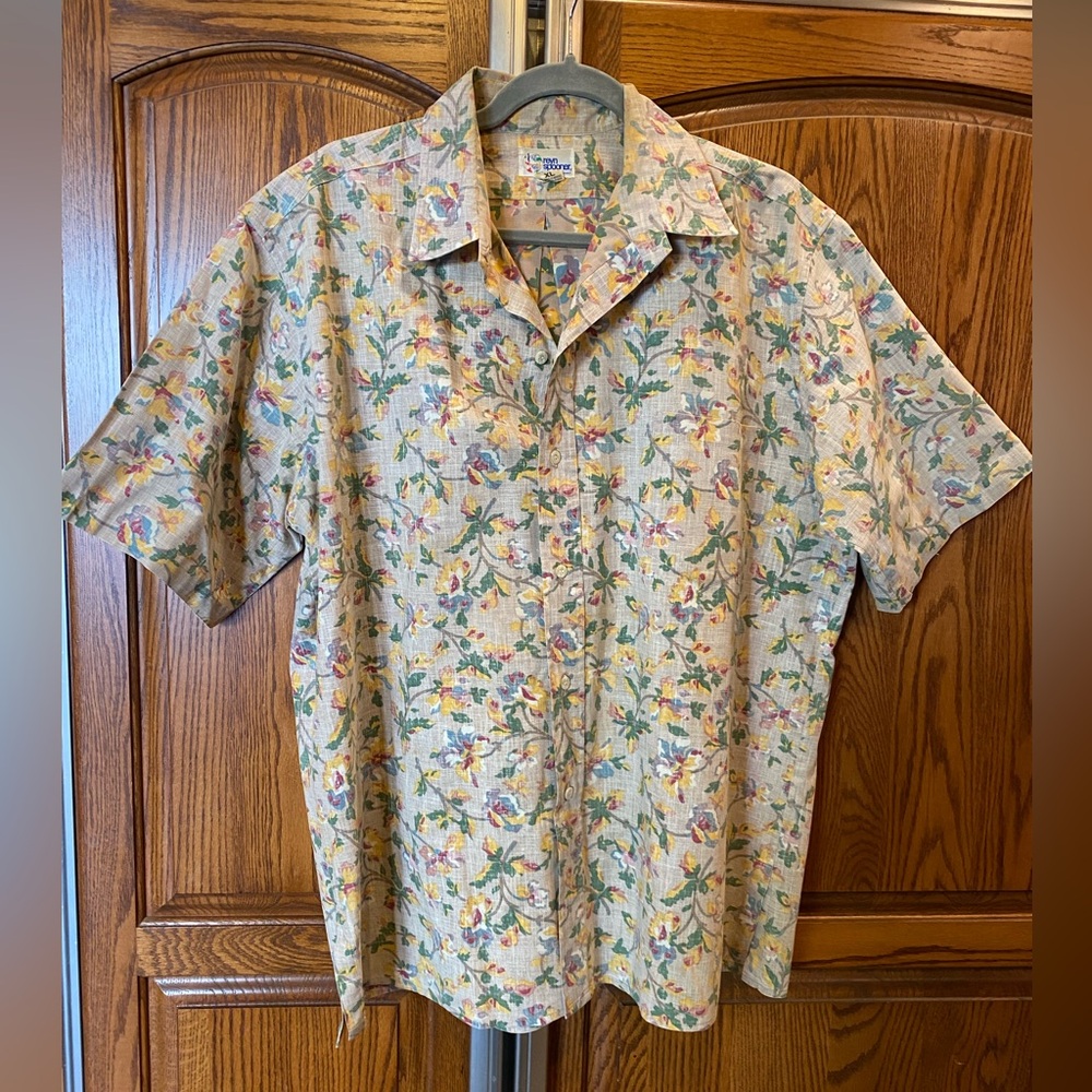 Reyn Spooner Short Sleeve Button Down Men’s Size XL